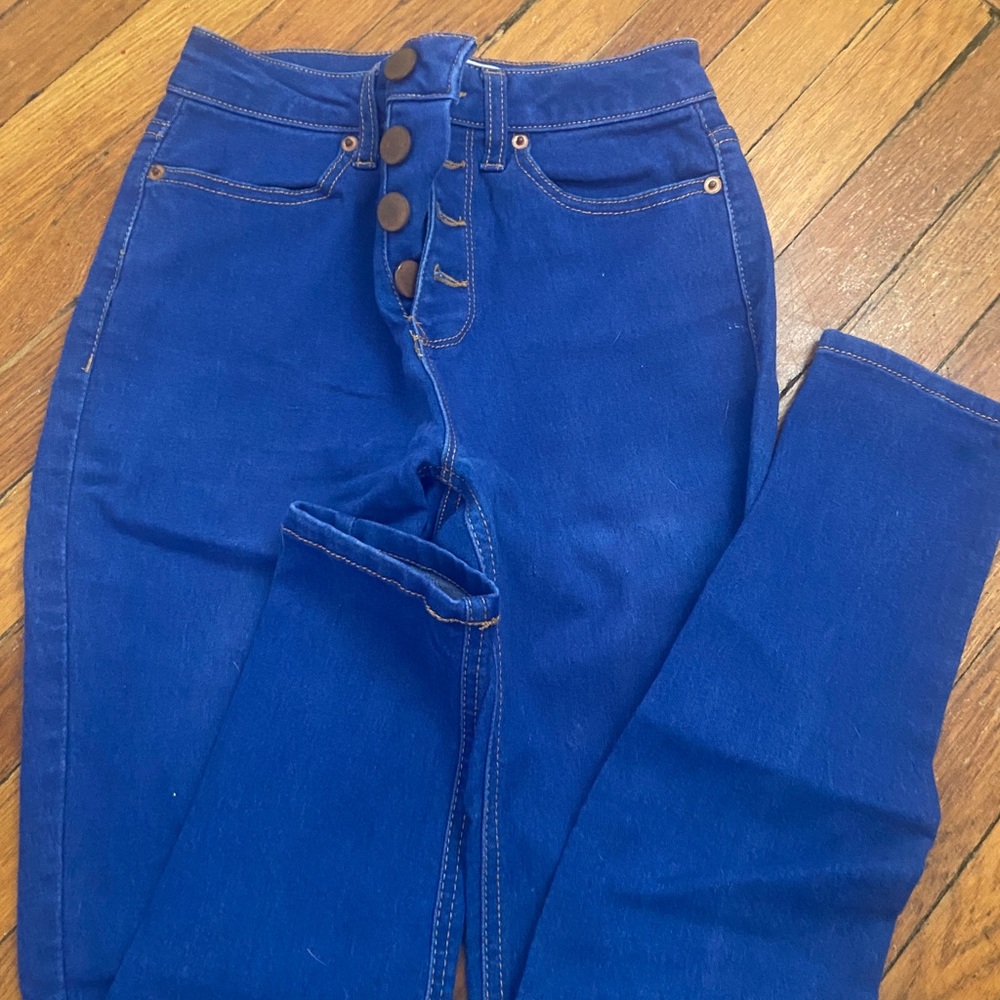 2/$10 Highwaisted Jeans